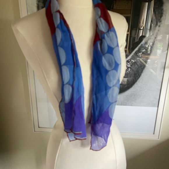 Vintage 90s Vera blue and red abstract silky scarf 12x43”
Nautical multiway - Picture 6 of 9